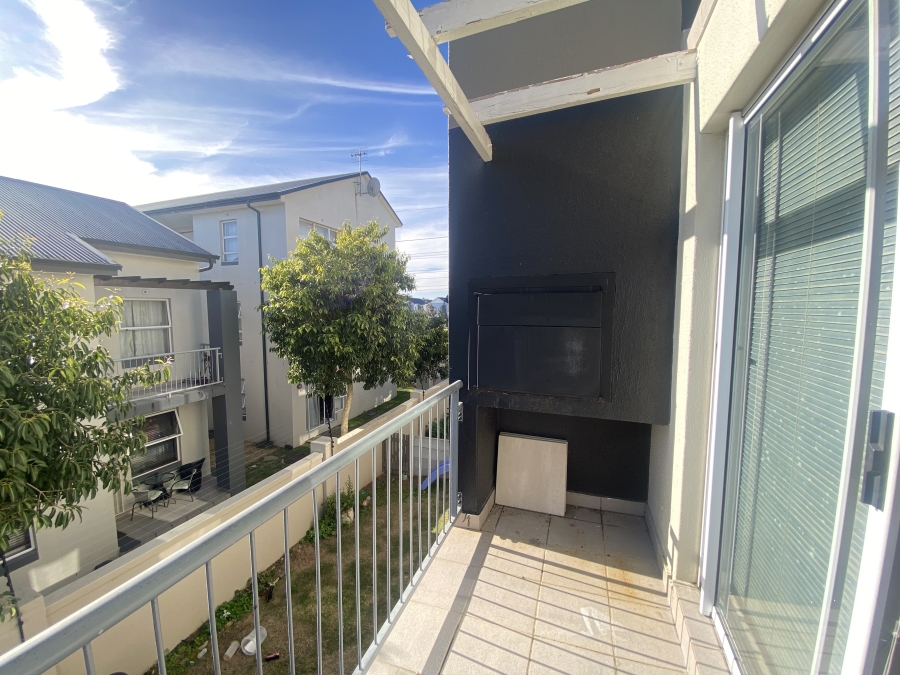 To Let 2 Bedroom Property for Rent in Buh Rein Estate Western Cape